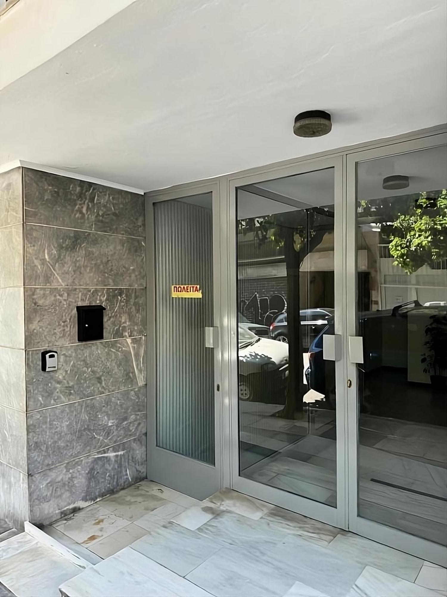 Cozy Apt Next To Acropolis Афины Экстерьер фото